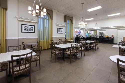 days inn and suites by wyndham festus