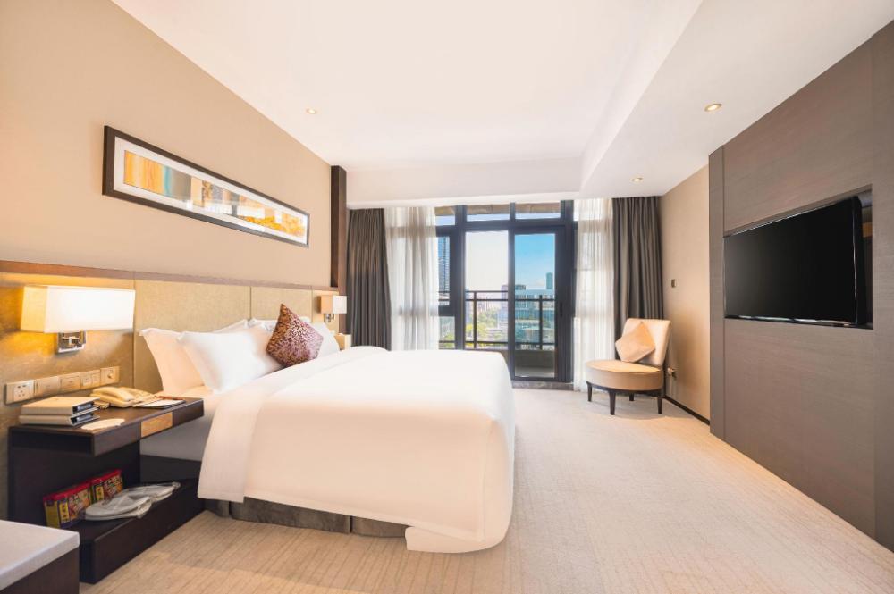 lia charlton hotel shenzhen