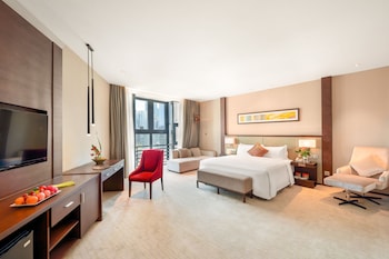 lia charlton hotel shenzhen