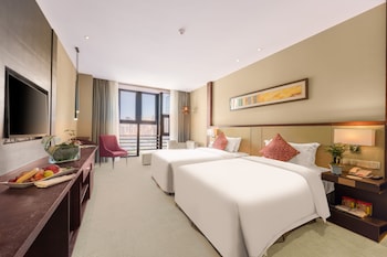lia charlton hotel shenzhen