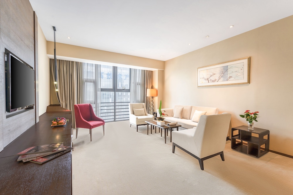 lia charlton hotel shenzhen