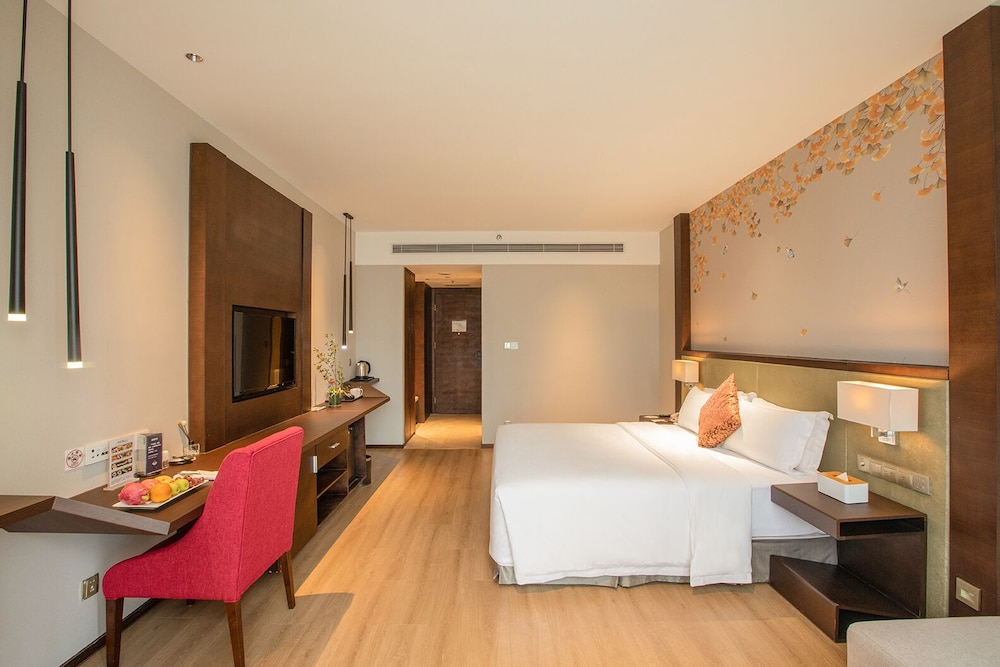 lia charlton hotel shenzhen