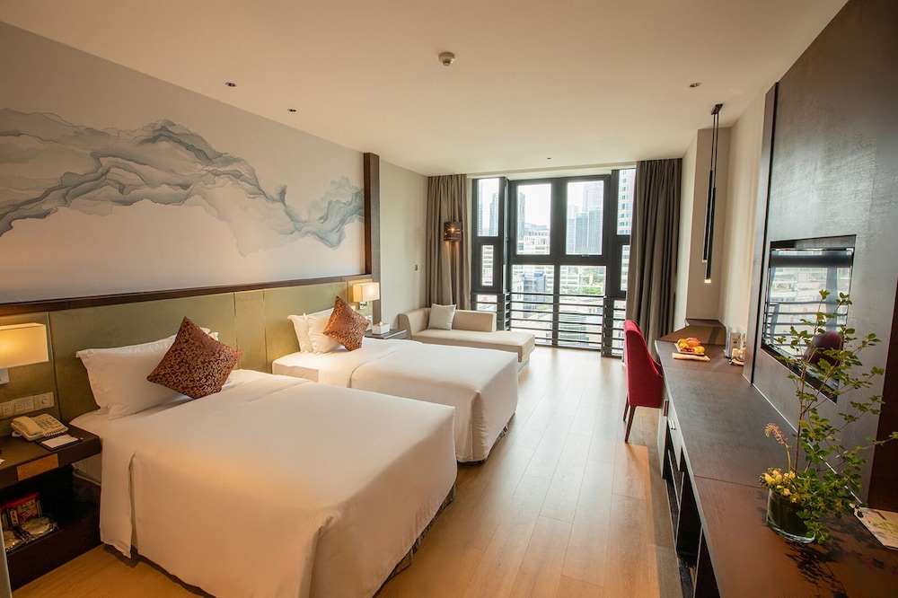 lia charlton hotel shenzhen