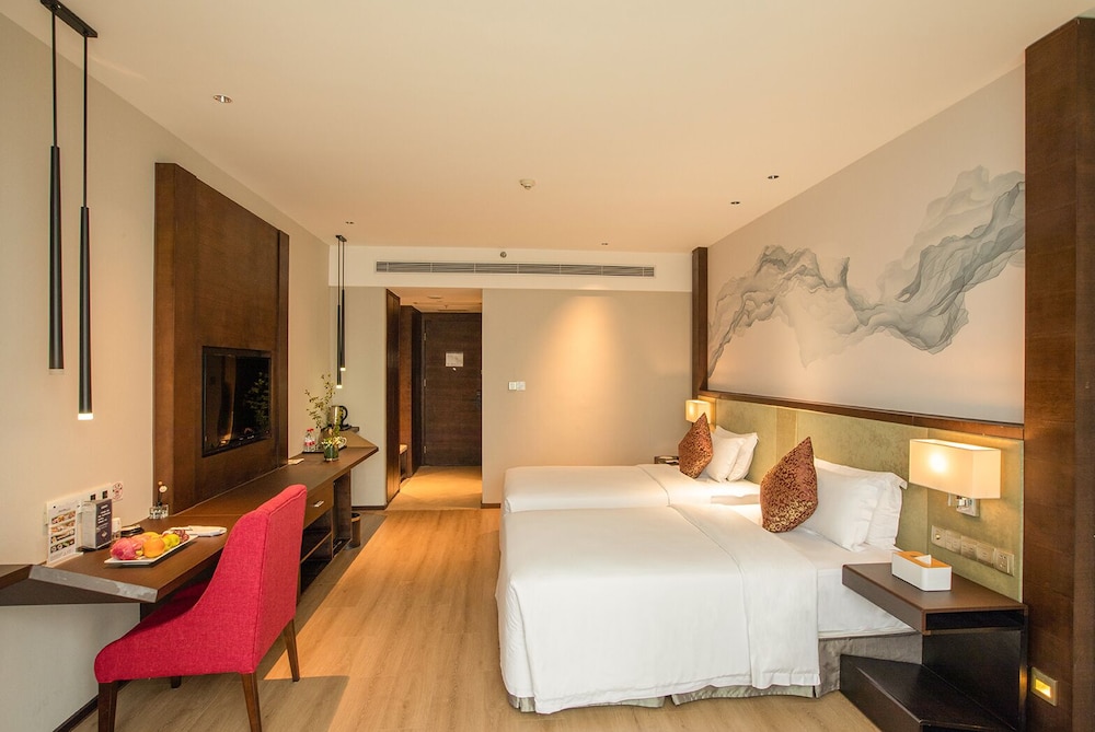 lia charlton hotel shenzhen