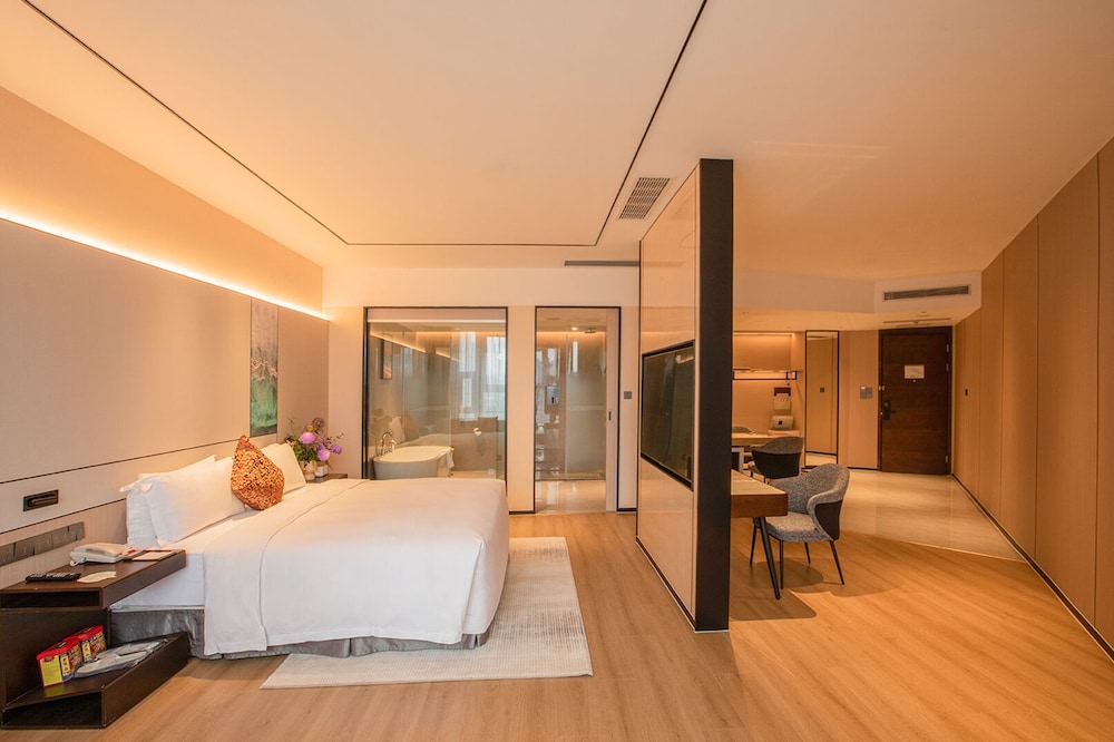 lia charlton hotel shenzhen