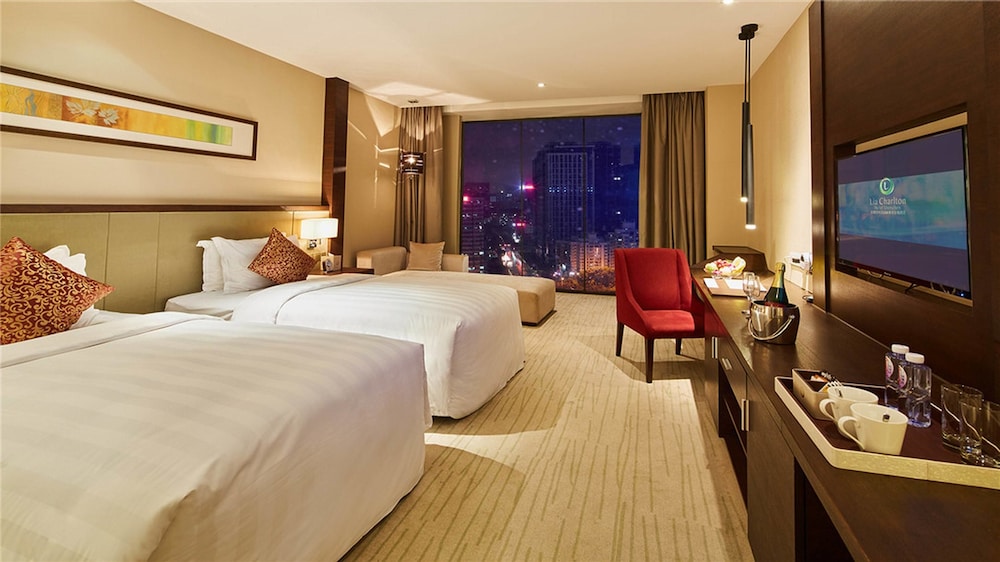 lia charlton hotel shenzhen