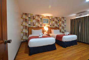 royal suites condotel