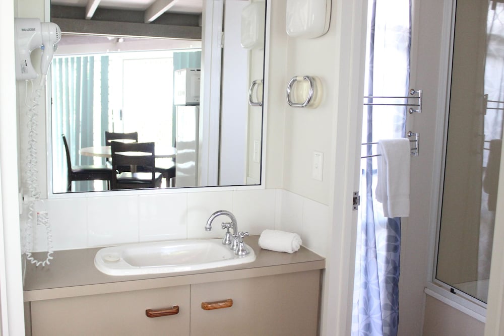 kellys beach resort