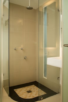 chic quarter residence