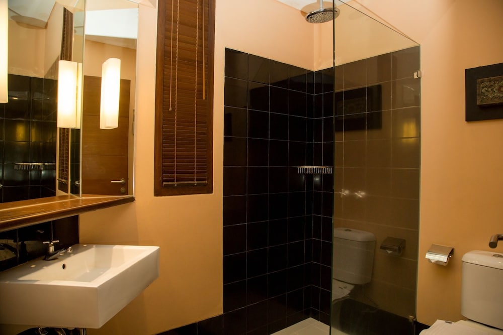 chic quarter residence