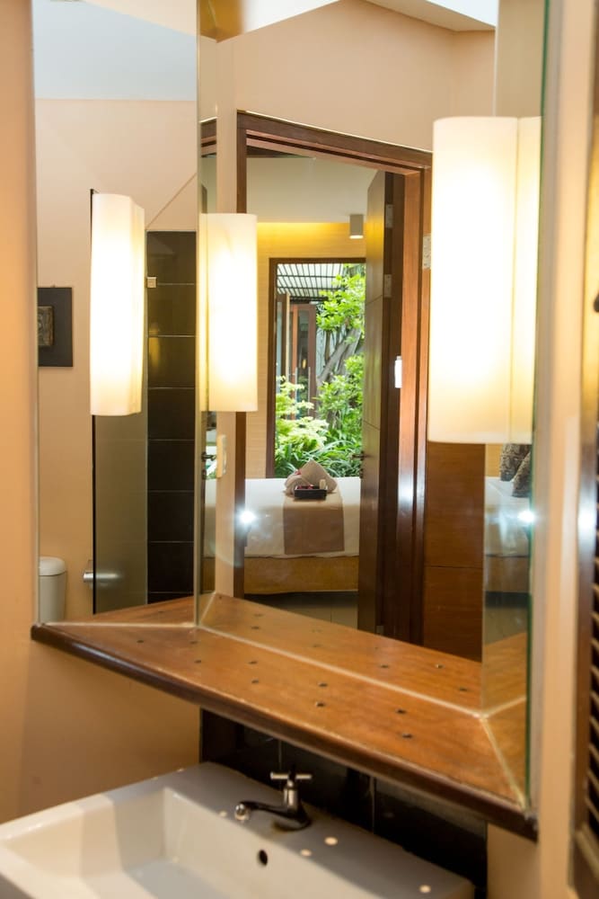 chic quarter residence