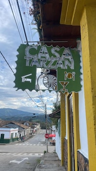 Hotel Casa Tarzan,Calle 2 # 8-16,1 star