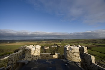 Roch Castle Hotel,Dyfed>>Cardigan,5 star