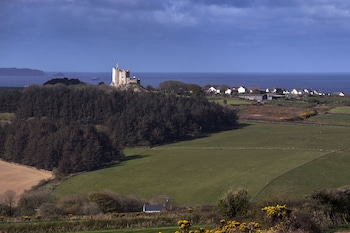 Roch Castle Hotel,Dyfed>>Cardigan,5 star