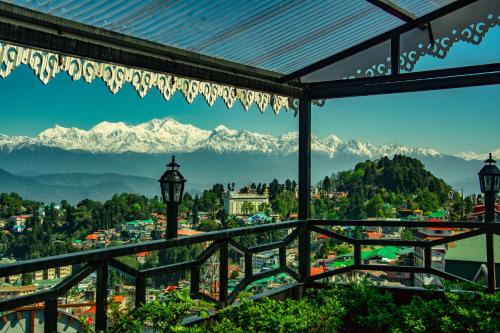 sumitel vista 800m from mall road