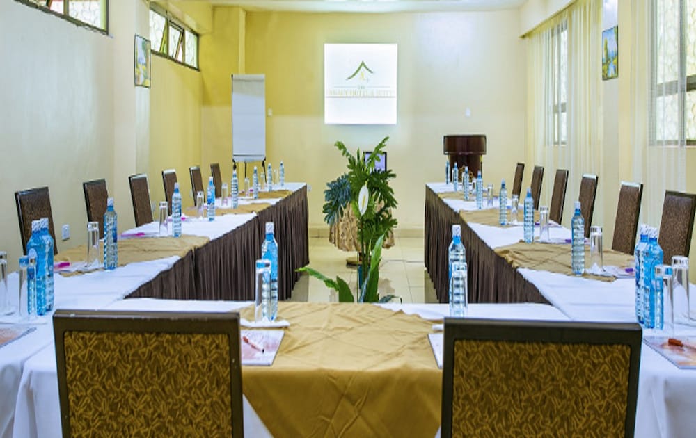 the legacy hotel and suites
