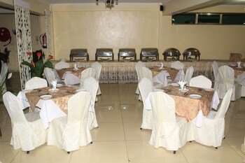 the legacy hotel and suites