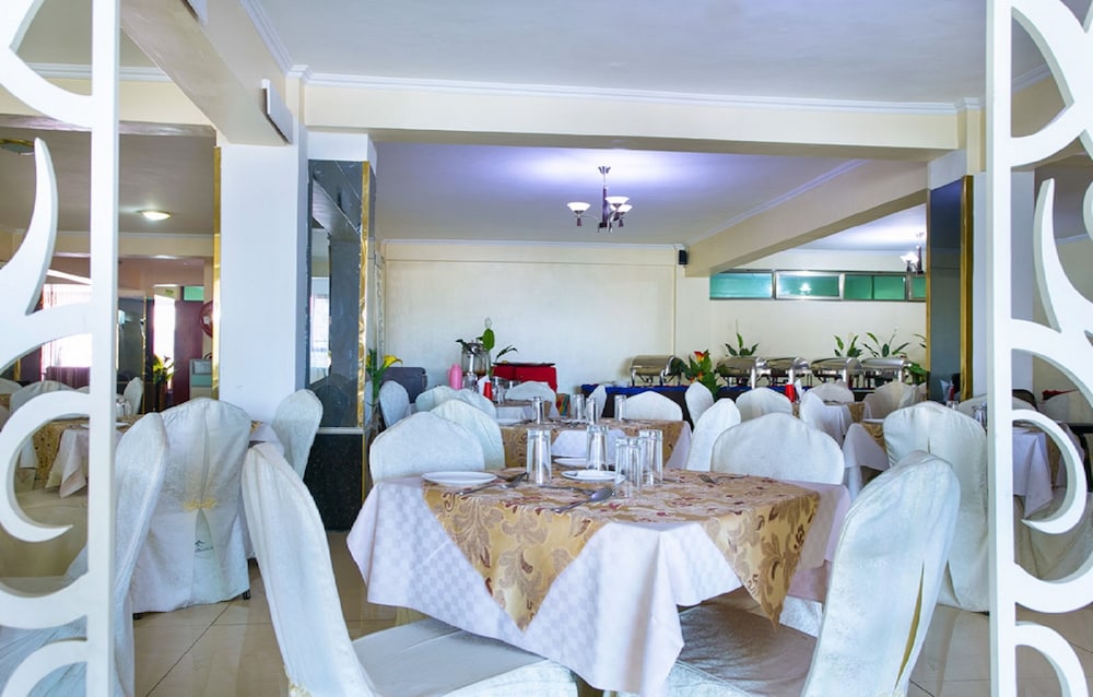 the legacy hotel and suites