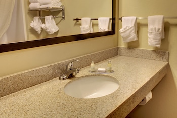 cobblestone hotel and suites charlestown