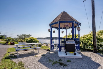 novastar motel on the lake