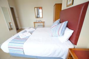 pink beach guest house