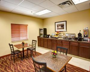 rodeway inn and suites phillipsburg