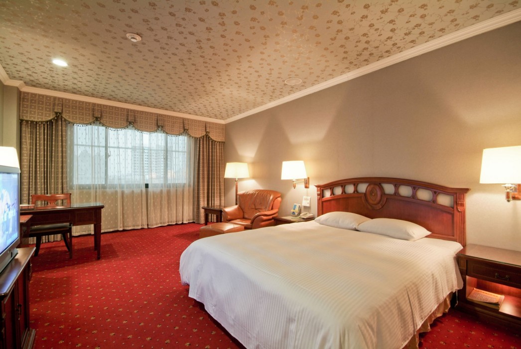 f hotel tainan