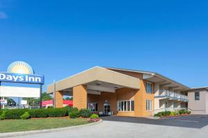 Days Inn By Wyndham Breezewood,Breezewood>>Bedford,3 star