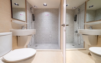 royal group hotel xiong zhong branch