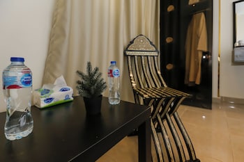 taj pyramids view inn