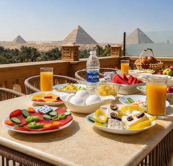 taj pyramids view inn