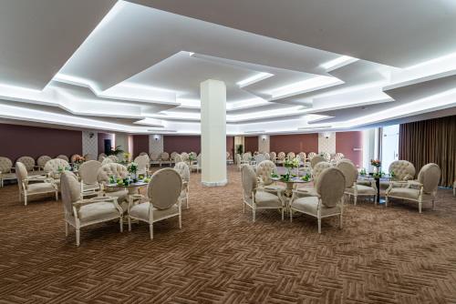 hdb al khobar resorts and spa