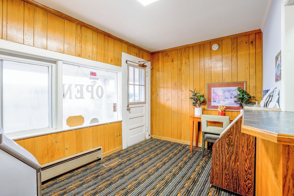 relax inn by oyo natural bridge i 81