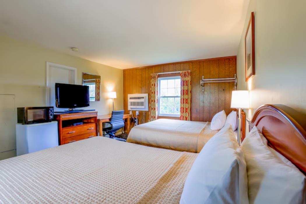 relax inn by oyo natural bridge i 81