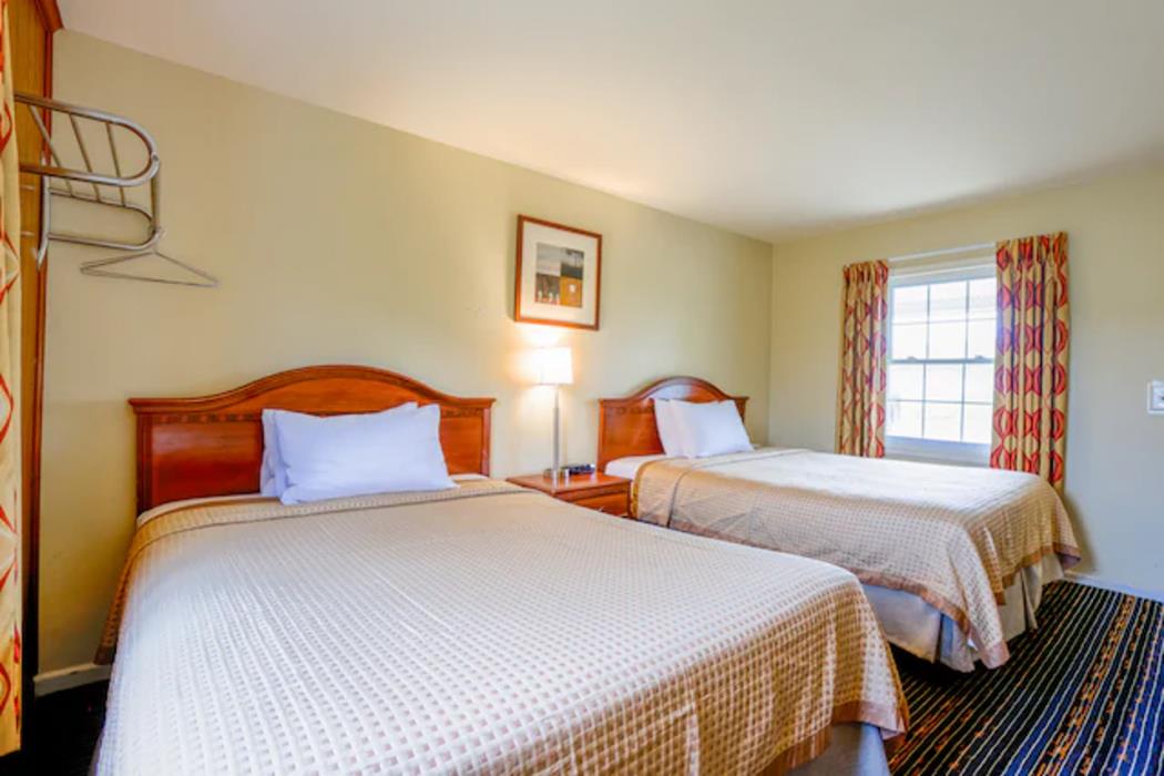 relax inn by oyo natural bridge i 81