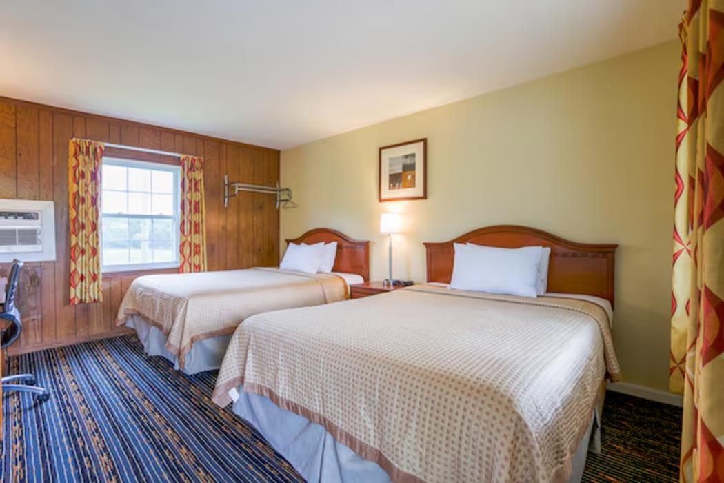 relax inn by oyo natural bridge i 81
