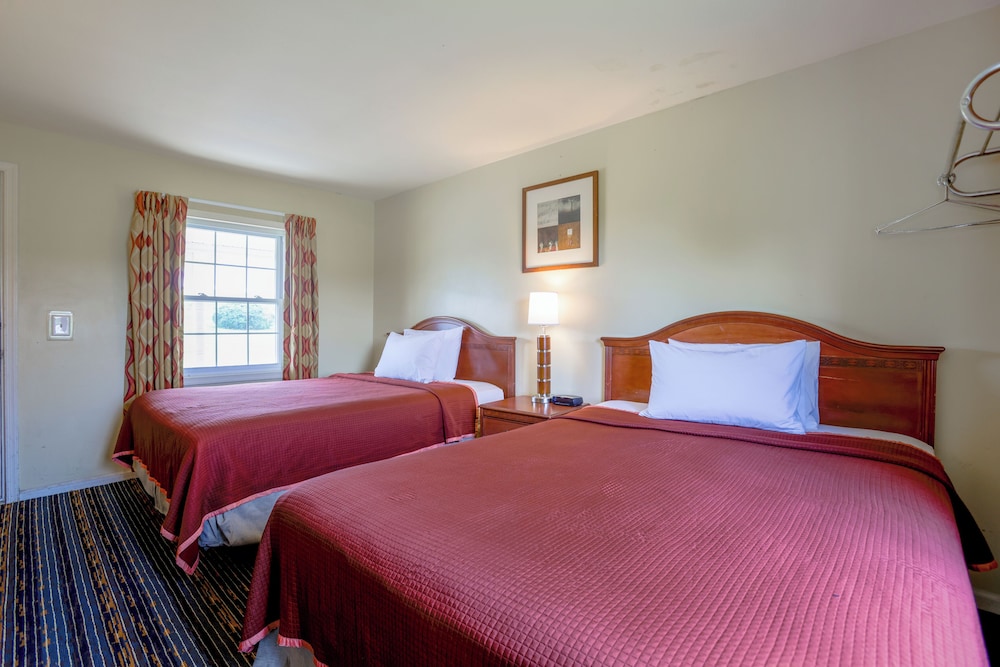 relax inn by oyo natural bridge i 81
