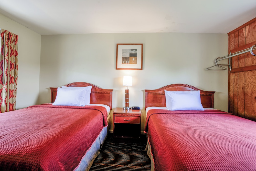 relax inn by oyo natural bridge i 81