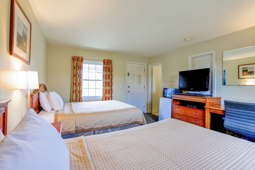 relax inn by oyo natural bridge i 81