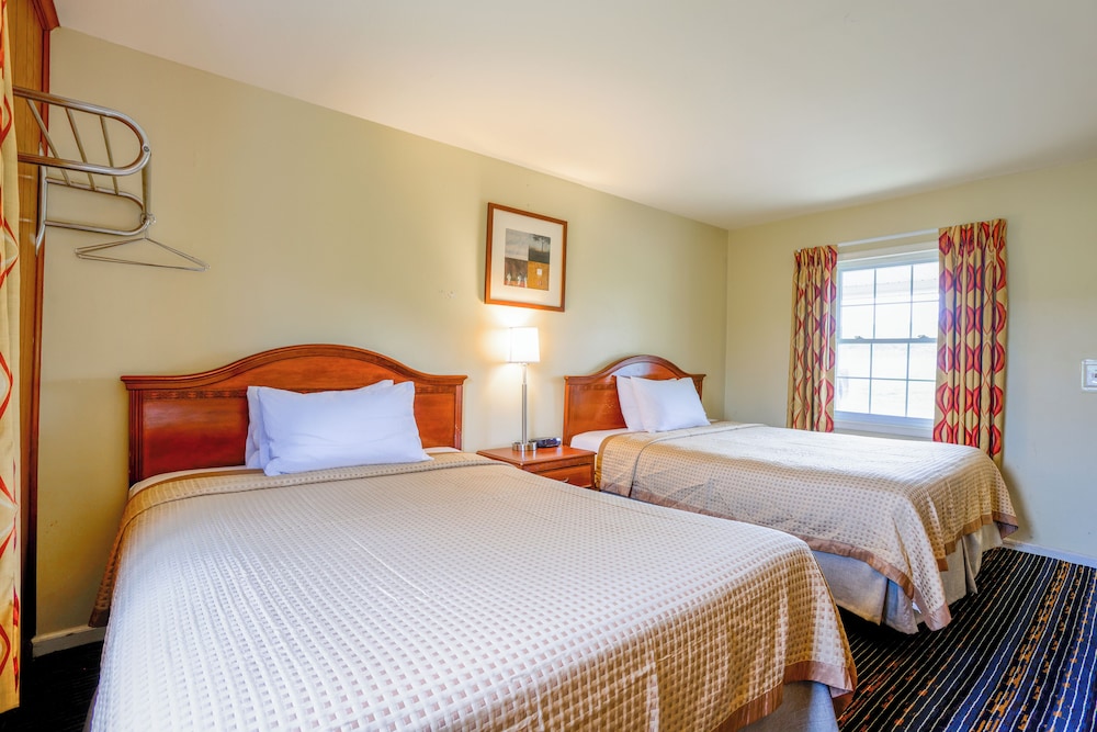 relax inn by oyo natural bridge i 81