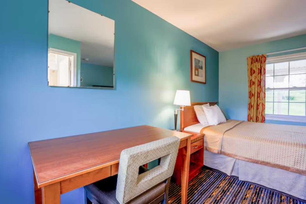relax inn by oyo natural bridge i 81