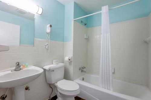 relax inn by oyo natural bridge i 81