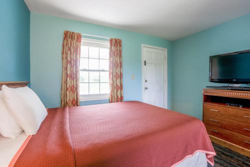 relax inn by oyo natural bridge i 81