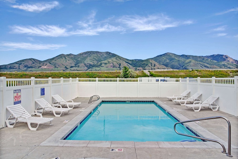 days inn by wyndham brigham city