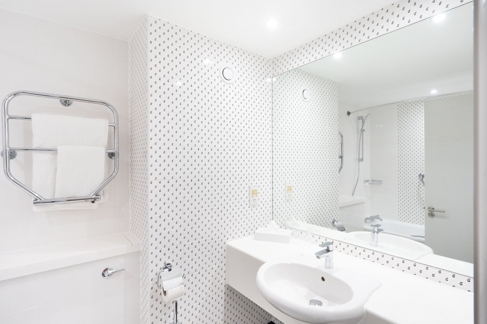 holiday inn hemel hempstead m1 jct 8 an ihg hotel