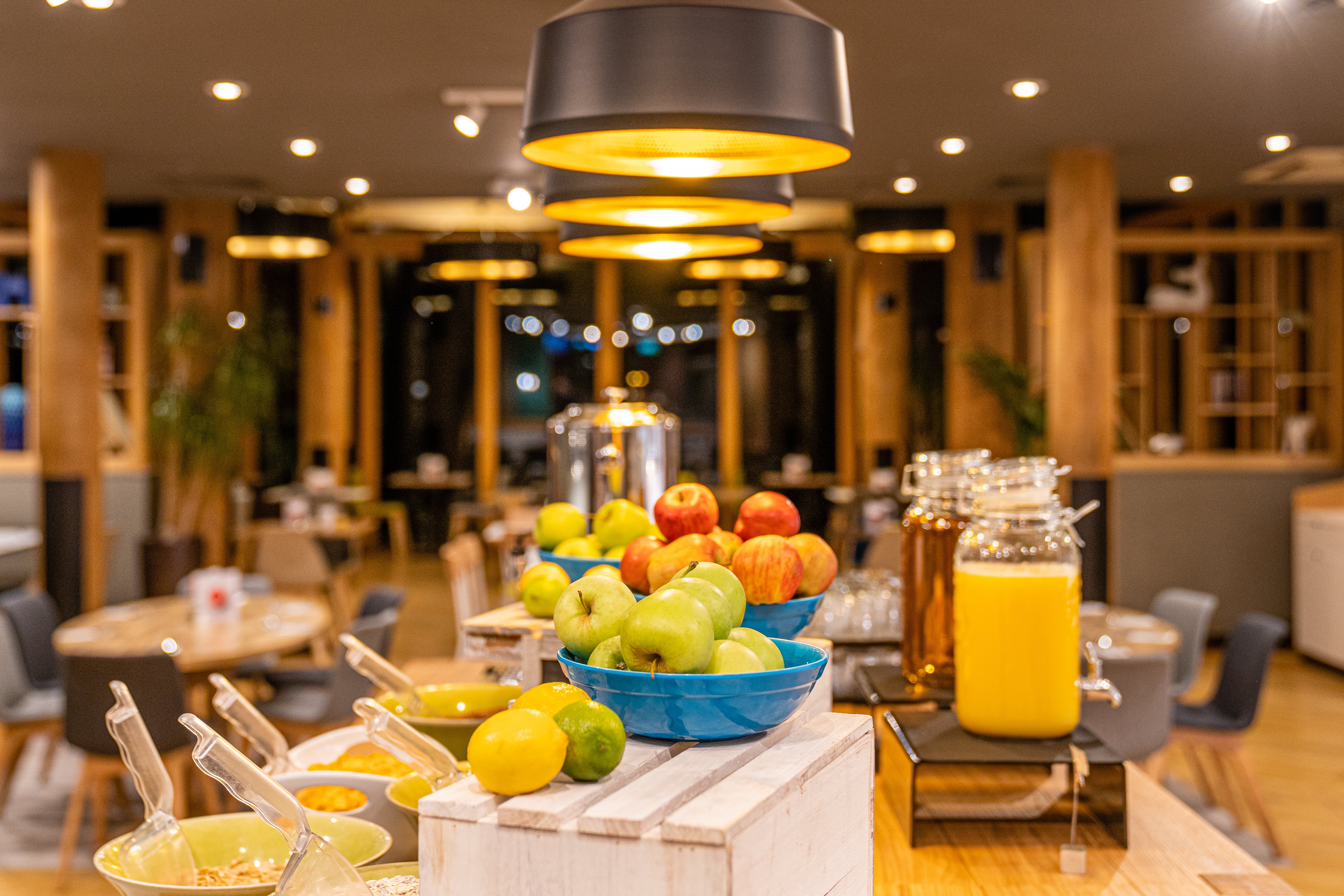 holiday inn hemel hempstead m1 jct 8 an ihg hotel