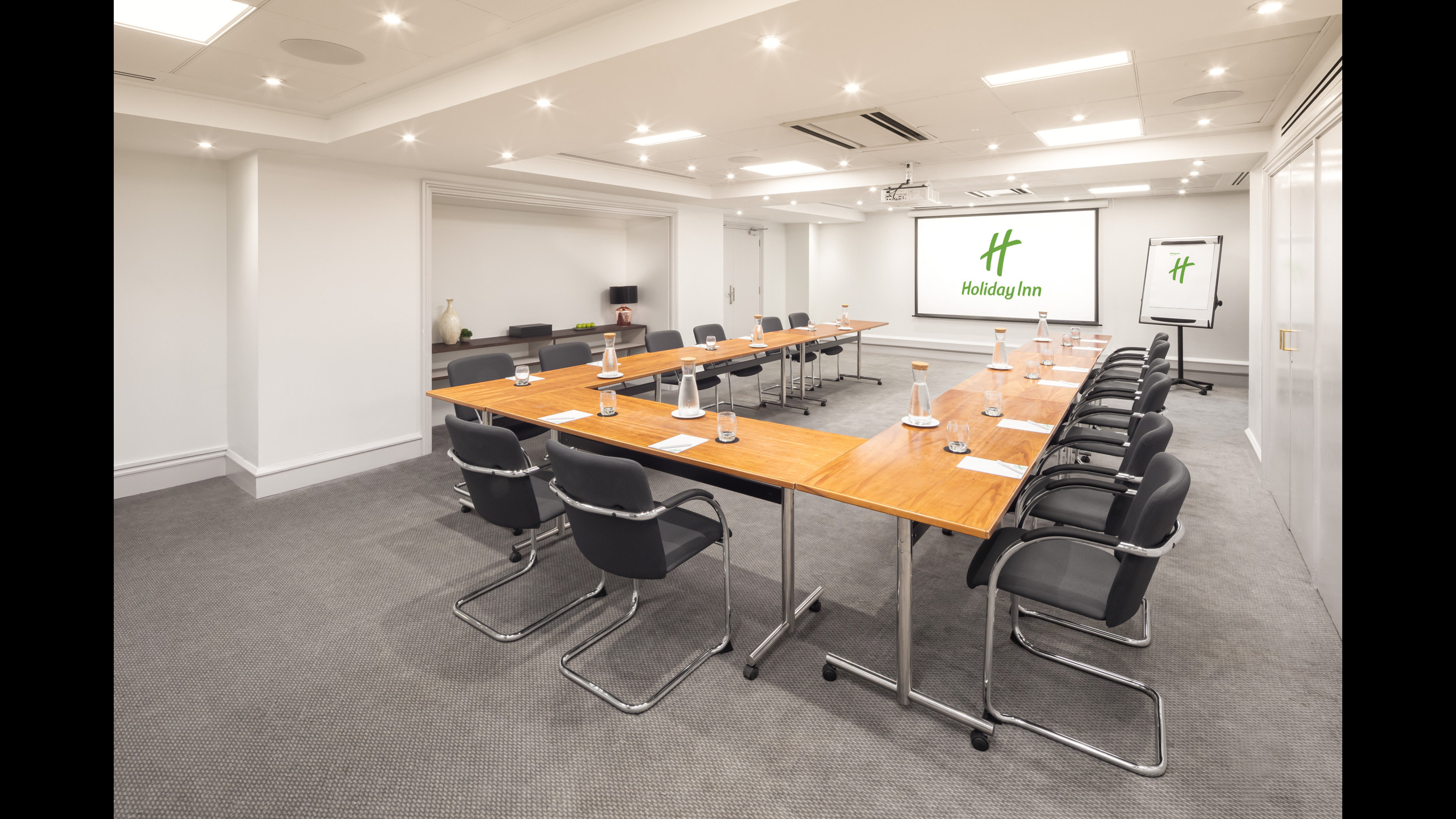 holiday inn hemel hempstead m1 jct 8 an ihg hotel
