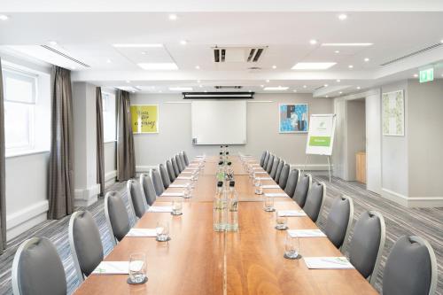 holiday inn hemel hempstead m1 jct 8 an ihg hotel