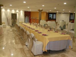 hotel fonda neus