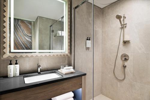 crowne plaza riyadh al takhassusi by ihg
